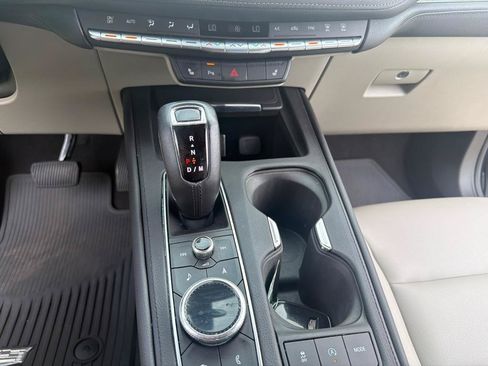 Used 2019 Cadillac XT4 Luxury w/ Cold Weather Package FWD image 26