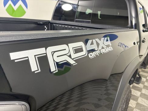 Used 2023 Toyota Tacoma TRD Off-Road w/ TRD Premium Off Road Package AWD/4WD image 30