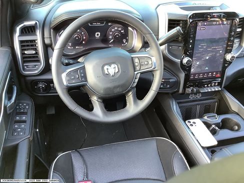 Used 2025 RAM 2500 Laramie w/ Night Edition image 9