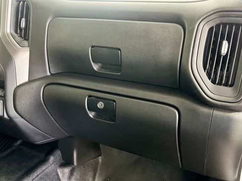 Used 2023 GMC Sierra 2500 Pro w/ Convenience Package image 30