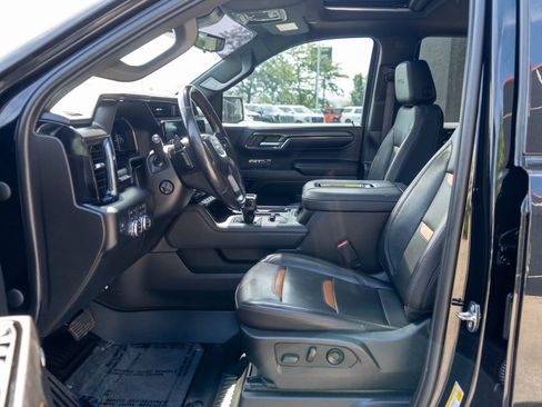 Used 2022 GMC Sierra 1500 AT4 w/ AT4 Premium Package AWD/4WD image 11