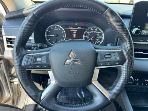 Used 2022 Mitsubishi Outlander SE AWD/4WD image 17