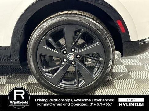 Used 2023 Buick Envision Preferred image 10