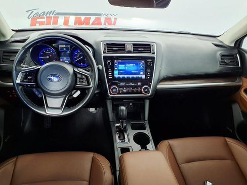 Used 2019 Subaru Outback 2.5i Touring w/ Popular Package #3A AWD/4WD image 10