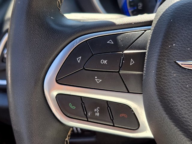 Used 2025 Chrysler Pacifica Select FWD image 22