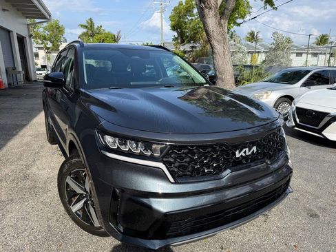 Used 2023 Kia Sorento S w/ Panoramic Sunroof Package FWD image 1