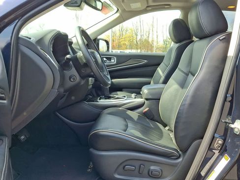 Used 2019 INFINITI QX60 Luxe w/ Essential Package image 17