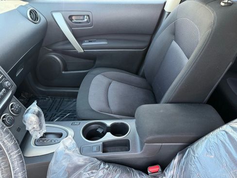 Used 2013 Nissan Rogue SV image 14