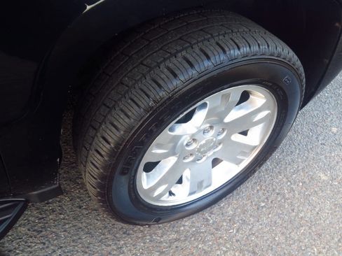 Used 2010 Chevrolet Suburban LTZ image 19