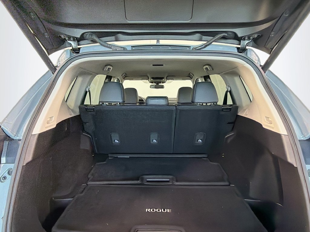 Used 2024 Nissan Rogue SL FWD image 28