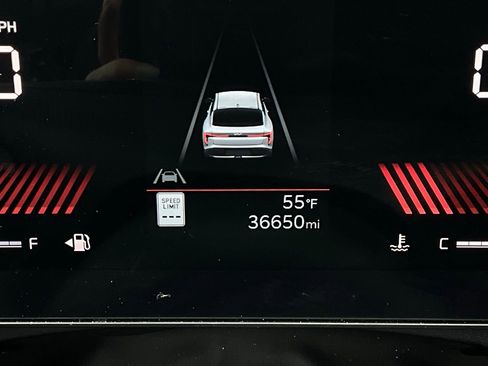 Used 2025 Kia K4 LXS image 39