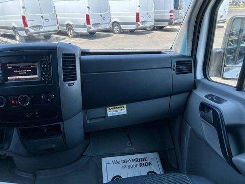 Used 2014 Mercedes-Benz Sprinter 3500 image 18