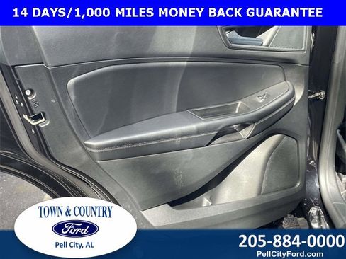 Certified 2024 Ford Edge SE w/ Black Appearance Package image 19