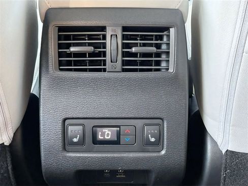 New 2025 Mitsubishi Outlander SEL image 31