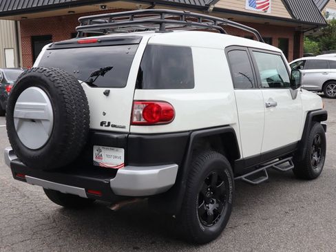 Used 2010 Toyota FJ Cruiser 4WD image 6
