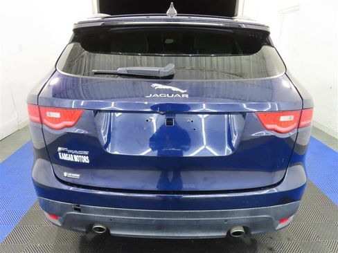 Used 2020 Jaguar F-PACE Premium image 11