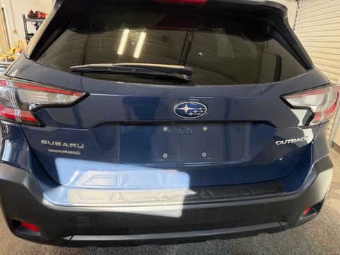 Used 2024 Subaru Outback Premium image 14