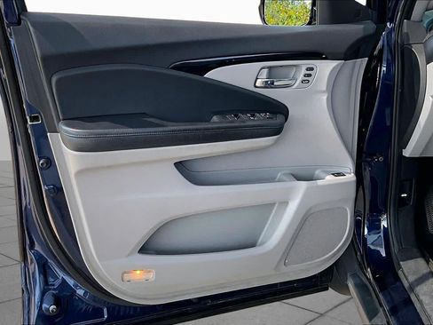 Certified 2020 Honda Pilot Touring image 22
