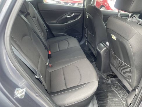 Used 2018 Hyundai Elantra GT FWD image 19