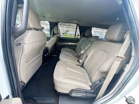 Used 2020 Ford Expedition Limited RWD image 27
