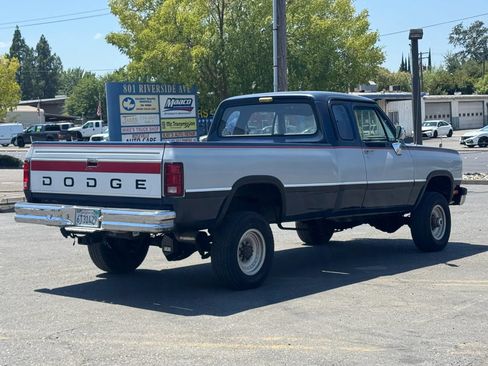 Used 1992 Dodge D/W Truck 250 AWD/4WD image 3