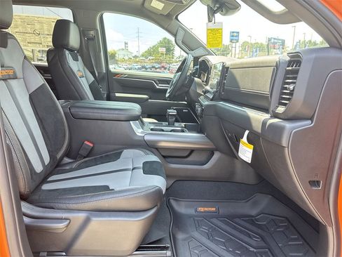 New 2025 Chevrolet Silverado 1500 RST image 30