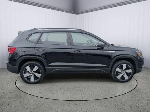 Used 2024 Volkswagen Taos S image 2