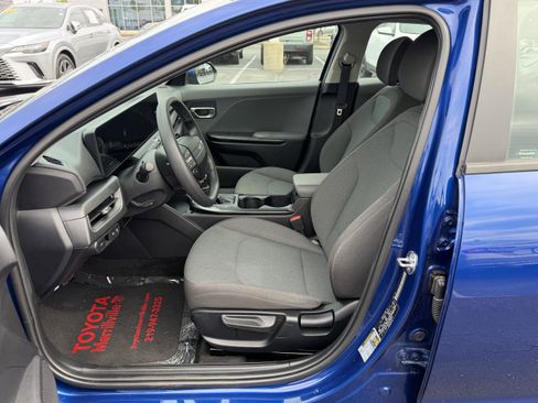 Used 2025 Kia K4 FWD image 13