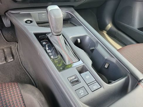 Used 2026 Nissan Sentra SR w/ Floor Mat Package FWD image 18