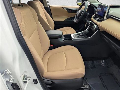 Used 2023 Toyota RAV4 LE AWD/4WD image 20