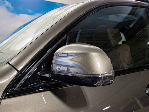 Used 2026 BMW X5 xDrive40i w/ M Sport Package AWD/4WD image 10