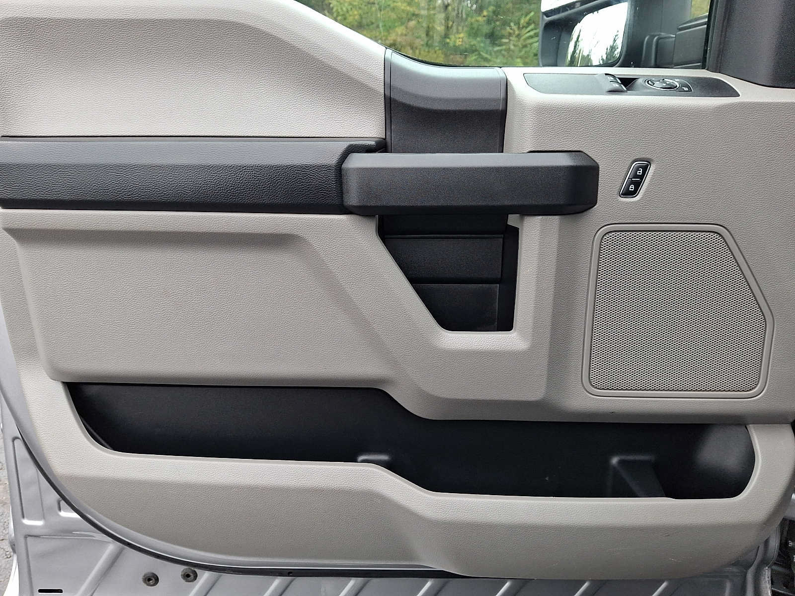 Used 2020 Ford F250 XL w/ STX Appearance Package AWD/4WD image 12