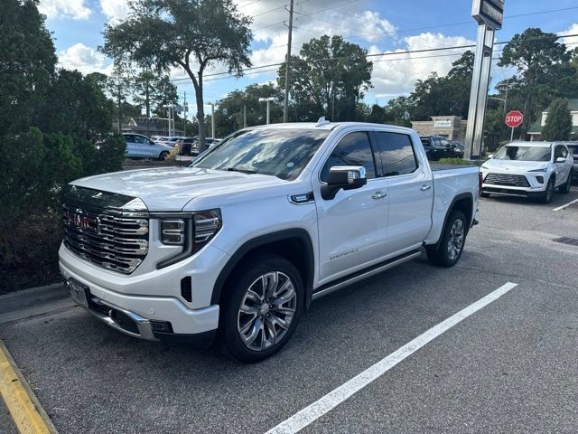 Used 2023 GMC Sierra 1500 Denali w/ Denali Reserve Package AWD/4WD image 1