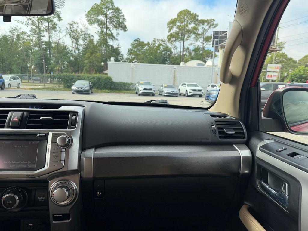 Used 2014 Toyota 4Runner SR5 AWD/4WD image 15