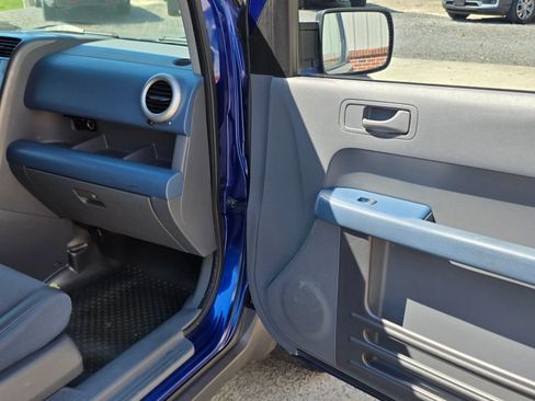 Used 2004 Honda Element EX image 16