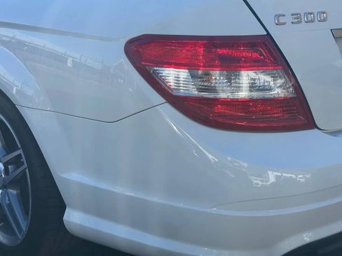 Used 2011 Mercedes-Benz C 300 Sedan image 23