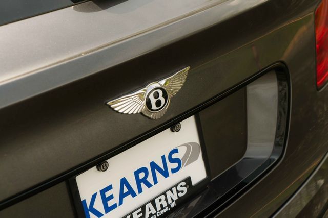 Used 2018 Bentley Bentayga AWD/4WD image 39