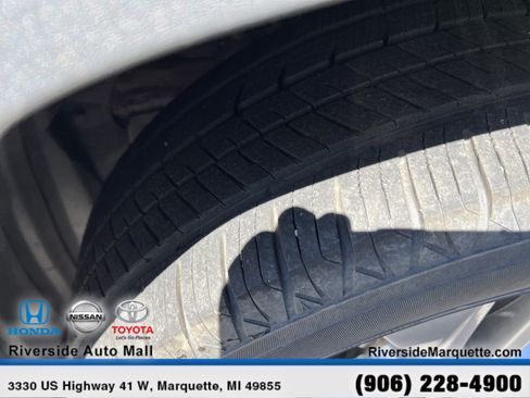 Used 2019 Toyota RAV4 Limited AWD/4WD image 12