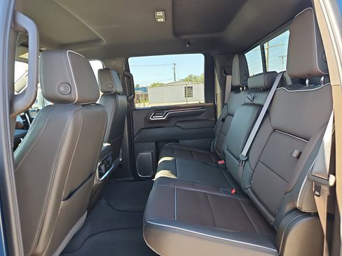 New 2026 GMC Sierra 2500 Denali w/ Technology Package AWD/4WD image 11