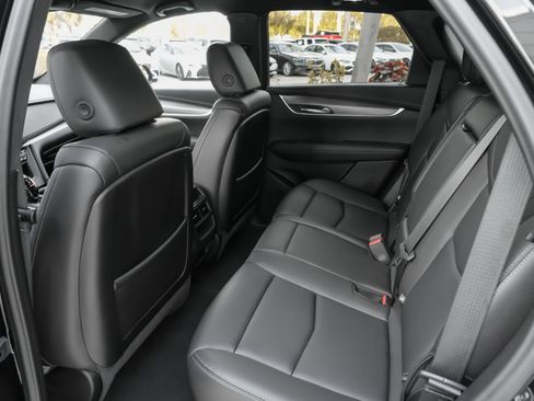 Used 2025 Cadillac XT5 Luxury FWD image 35
