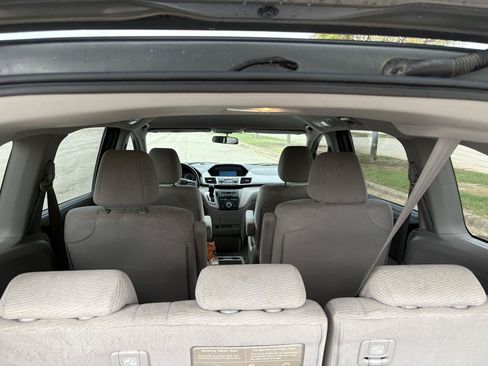 Used 2011 Honda Odyssey LX image 11