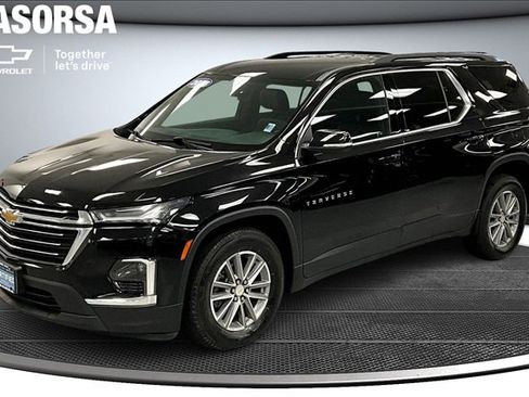 Certified 2023 Chevrolet Traverse LT image 1
