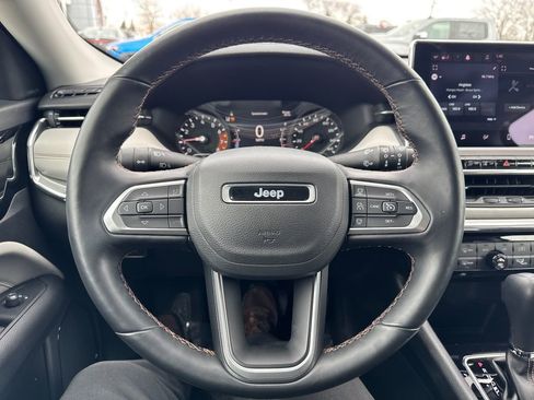 Certified 2022 Jeep Compass Limited image 16