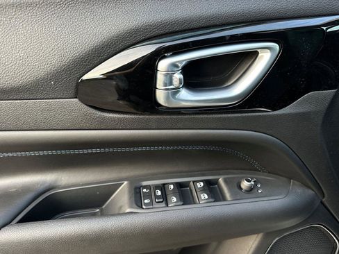 New 2026 Jeep Compass Latitude image 8