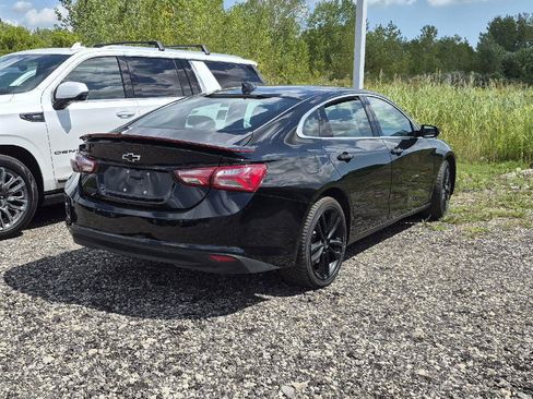 Used 2021 Chevrolet Malibu LT w/ Redline Edition FWD image 3