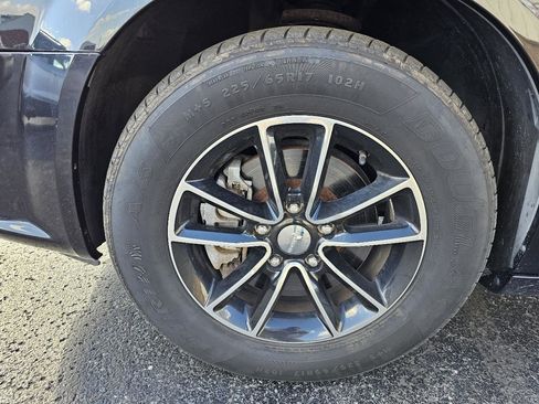 Used 2016 Dodge Grand Caravan SE image 32