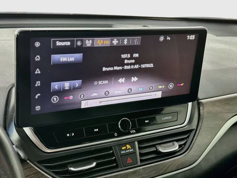 Used 2024 Nissan Altima 2.5 SV w/ SV Premium Package FWD image 17