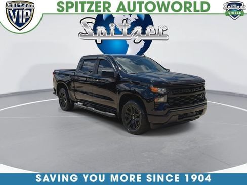 Used 2024 Chevrolet Silverado 1500 Custom w/ Turbomax Blackout Package AWD/4WD image 3