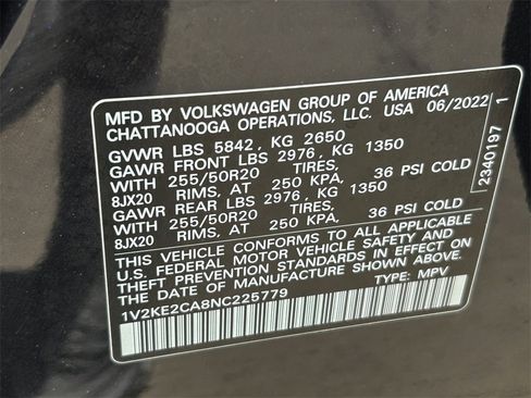 Used 2022 Volkswagen Atlas Cross Sport SE image 29