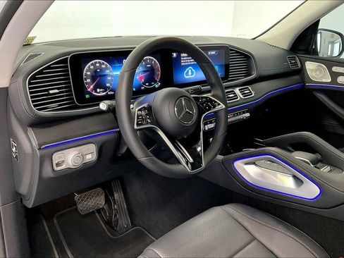 Used 2026 Mercedes-Benz GLS 450 4MATIC image 17